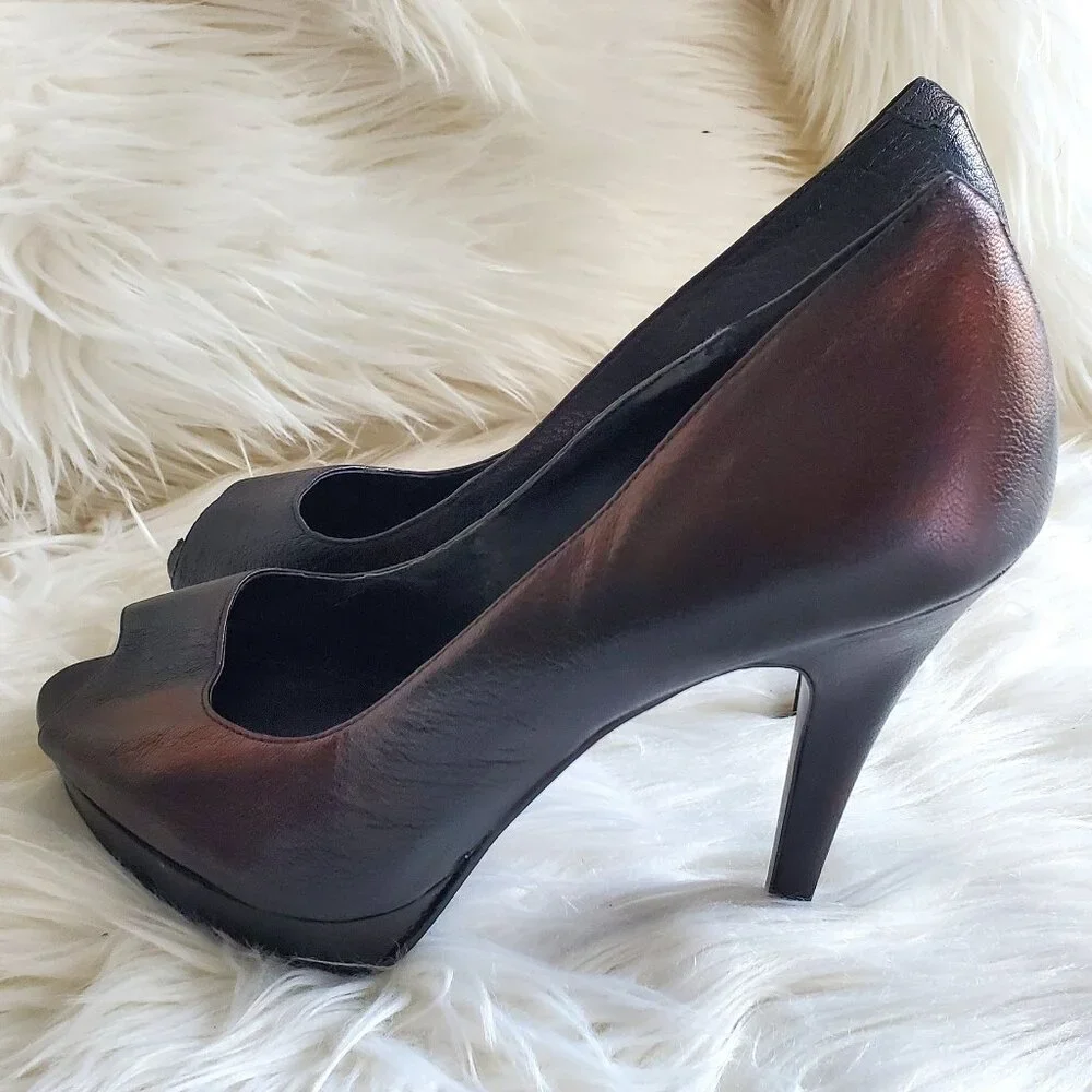 BCBGeneration Black Snakeskin Peep Toe Platform Heels SZ 9